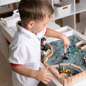 Sensoryczne wyzwania w szkole – plan działania dla nauczyciela pracującego z uczniem z zespołem Aspergera