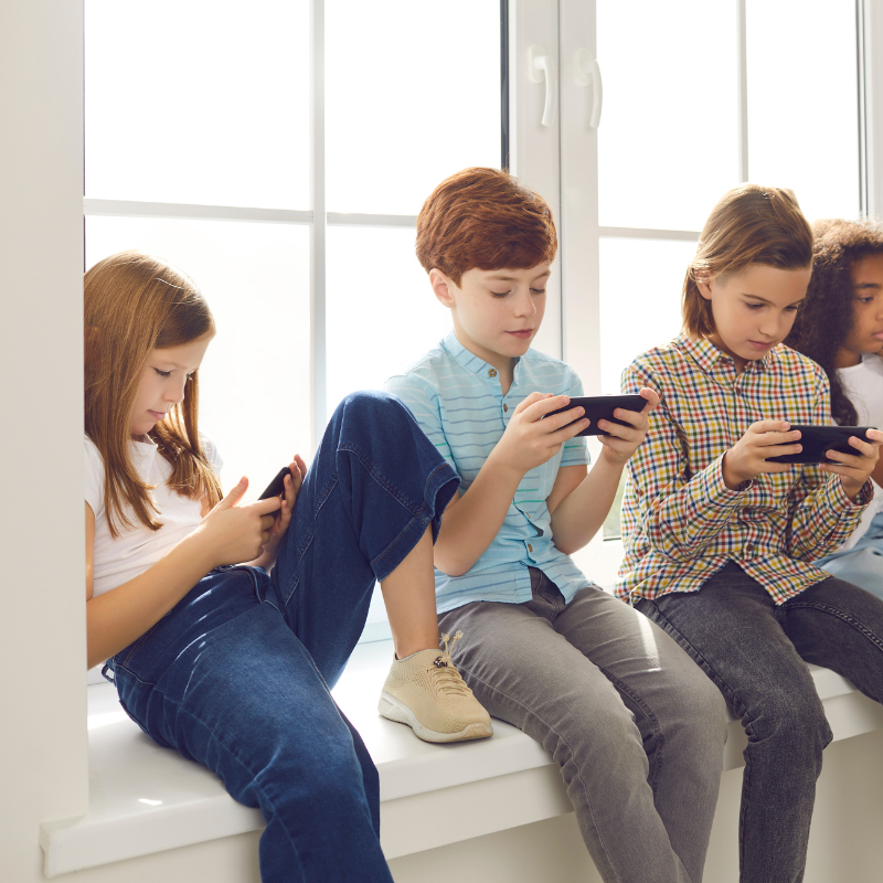Cyberbezpieczeństwo – jakie zagrożenia czyhają na dzieci w Internecie?